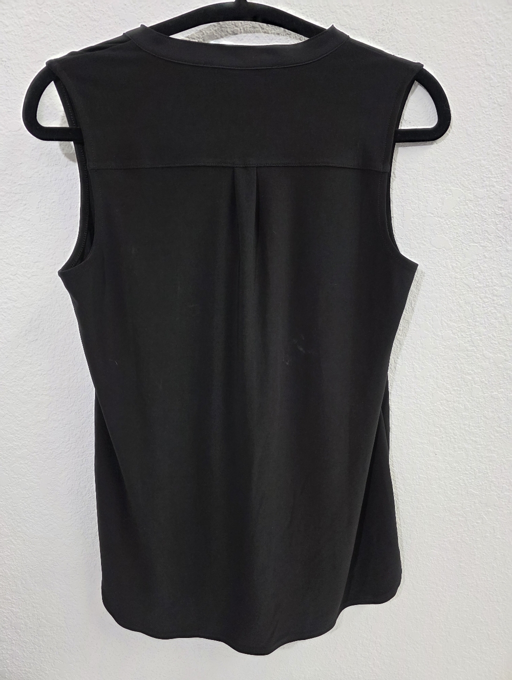 WHBM Black Ruffle Sleeveless Blouse Button Front Top Work Chic NEW - Picture 2 of 8
